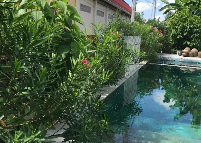 Thai- American Home With Swimming Pool